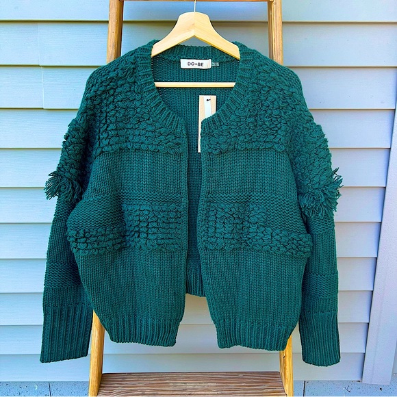 -new- DO + BE forest green wool blend fringe chunky knit open front cardigan - Picture 2 of 7